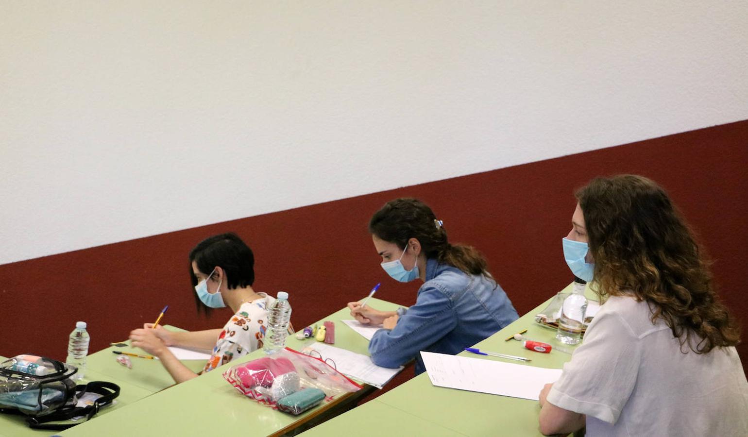 Fotos: Arrancan las pruebas de la Evaluación de Bachillerato para el Acceso a la Universidad (EBAU) de León