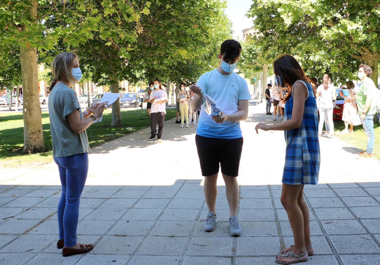 Fotos: Arrancan las pruebas de la Evaluación de Bachillerato para el Acceso a la Universidad (EBAU) de León