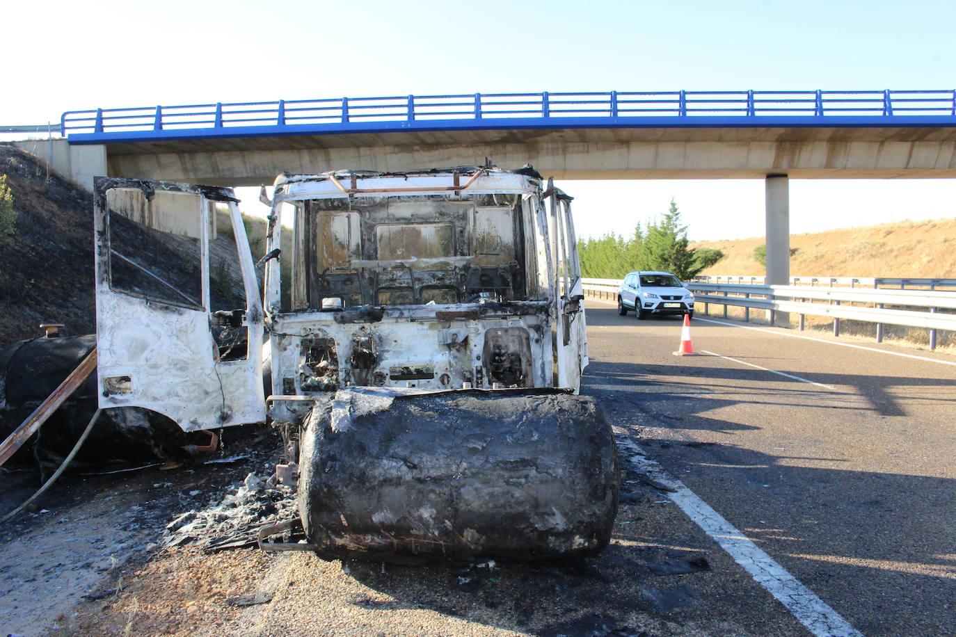 El suceso se ha producido en la tarde de este martes y hasta allí han tenido que acudir las fuerzas de seguridad para redirigir la situación.