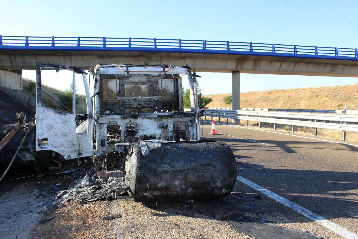 El suceso se ha producido en la tarde de este martes y hasta allí han tenido que acudir las fuerzas de seguridad para redirigir la situación.