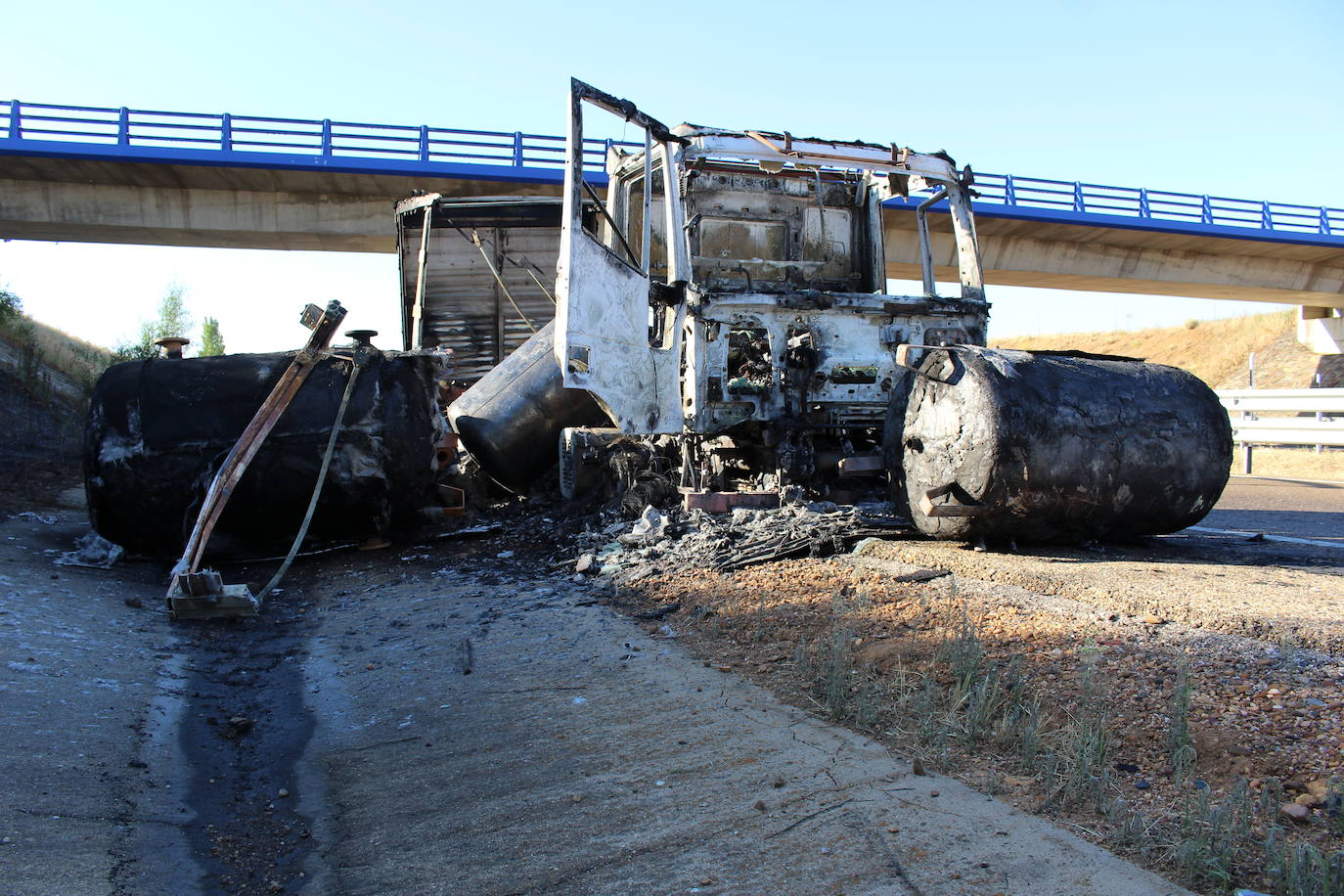 El suceso se ha producido en la tarde de este martes y hasta allí han tenido que acudir las fuerzas de seguridad para redirigir la situación.