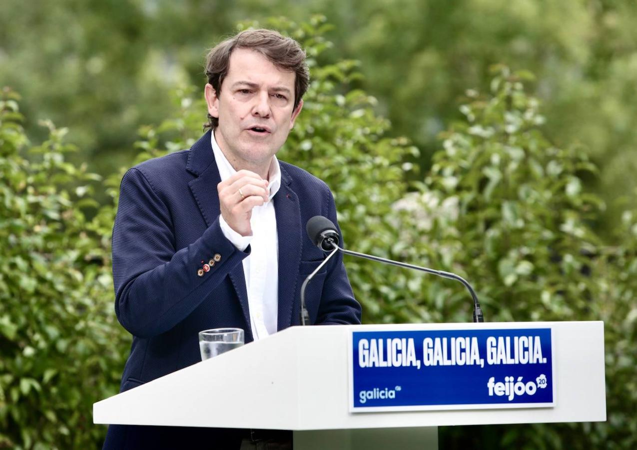 Fotos: El presidente del PP de Castilla y León apoya al candidato del PP a la presidencia de Galicia en un acto en Orense