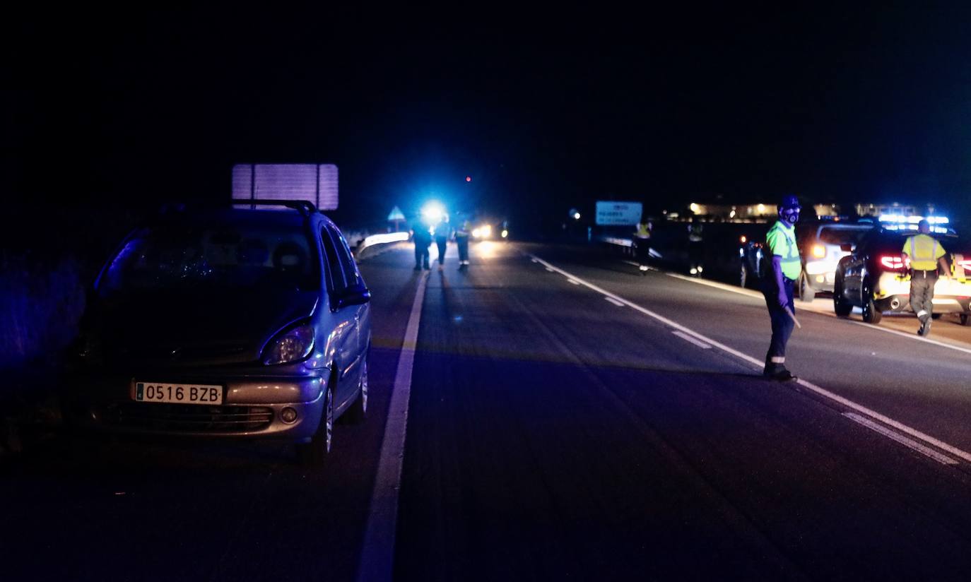 Tres mujeres fallecen en un atropello en la N-620 en el término municipal de Pedrosillo el Ralo. En las imágenes, el lugar del accidente.