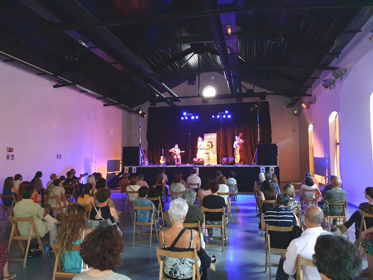 El trio musical compuesto por Leticia Robles, Emilio Sáiz y Sergio García.