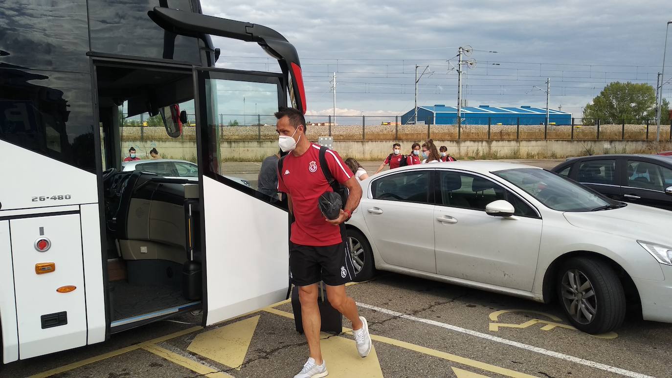 El equipo de José Manuel Aira recibe el cariño y el calor de la hinchada antes de viajar a tierras andaluzas.