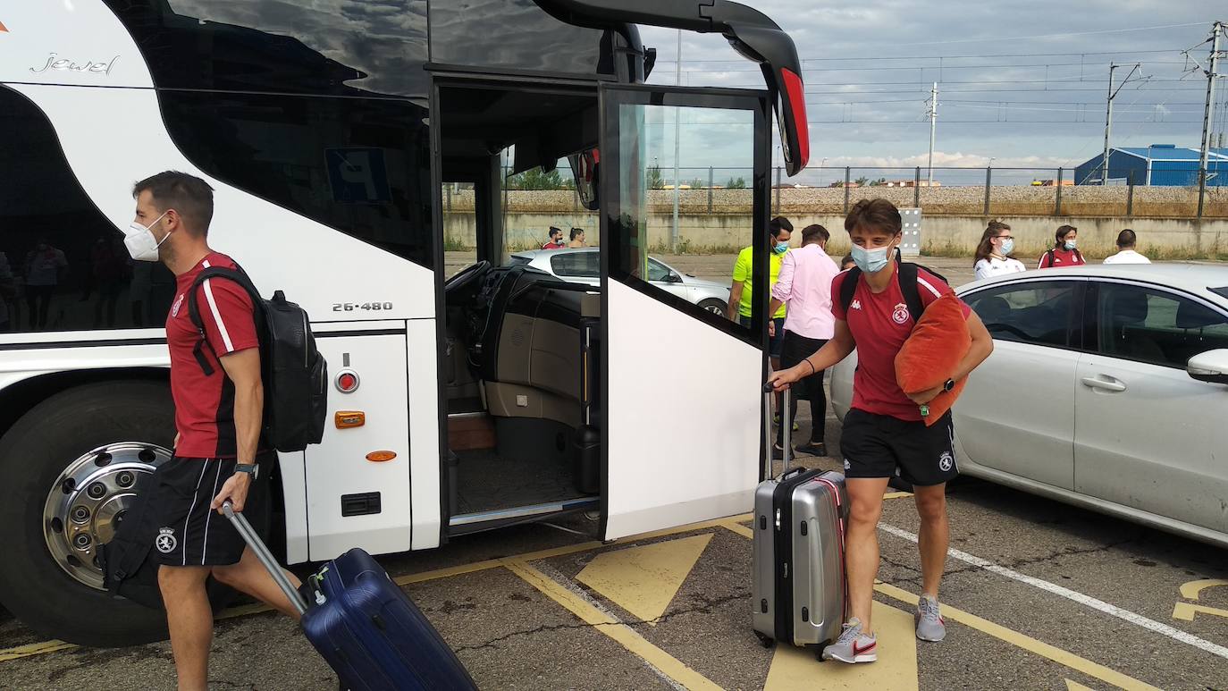 El equipo de José Manuel Aira recibe el cariño y el calor de la hinchada antes de viajar a tierras andaluzas.