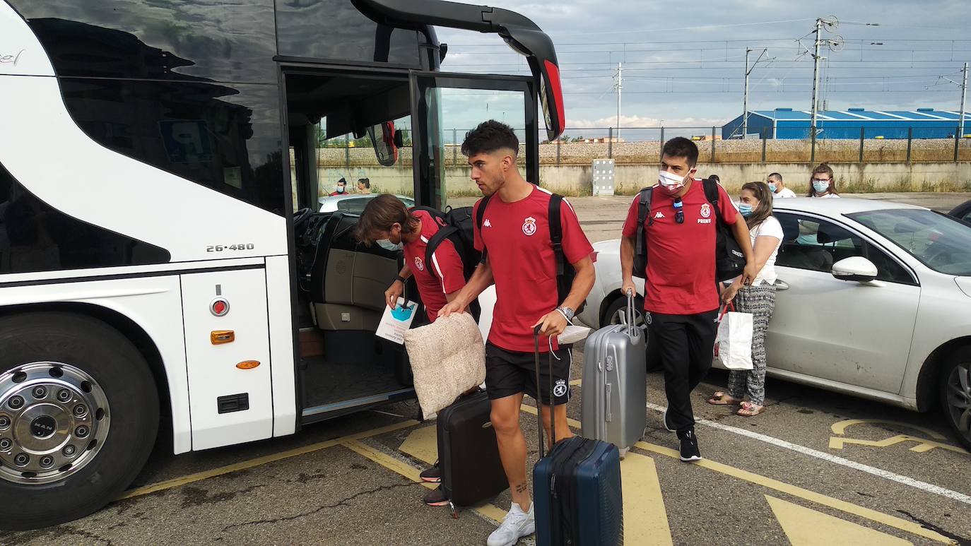 El equipo de José Manuel Aira recibe el cariño y el calor de la hinchada antes de viajar a tierras andaluzas.