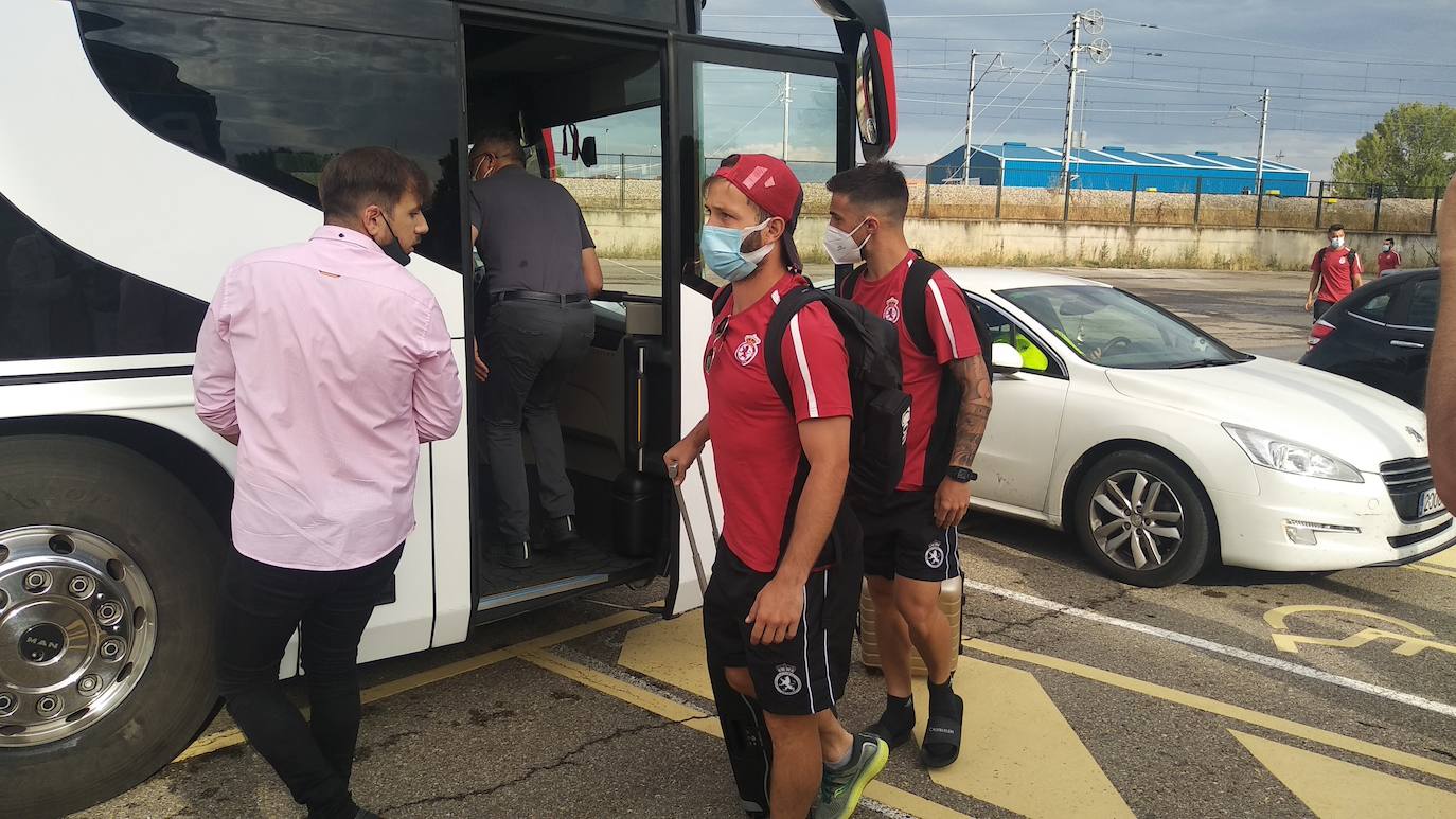 El equipo de José Manuel Aira recibe el cariño y el calor de la hinchada antes de viajar a tierras andaluzas.