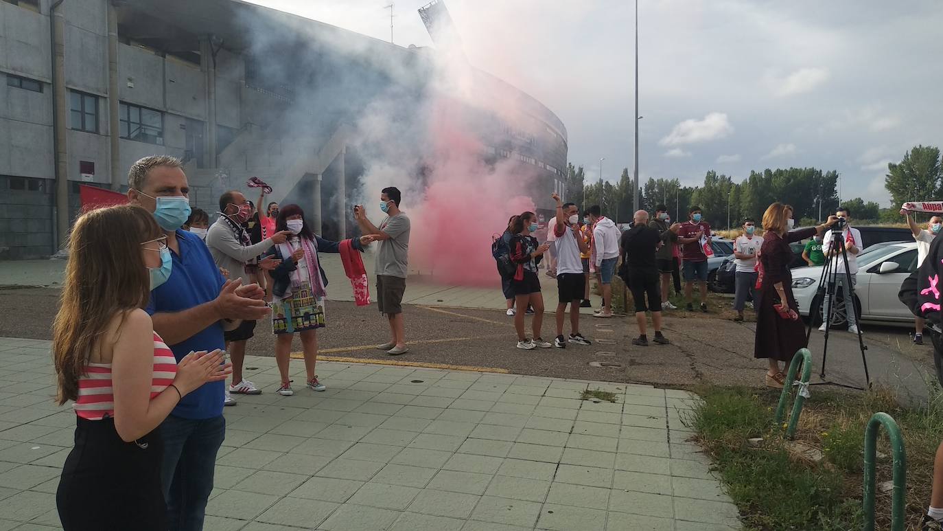 El equipo de José Manuel Aira recibe el cariño y el calor de la hinchada antes de viajar a tierras andaluzas.