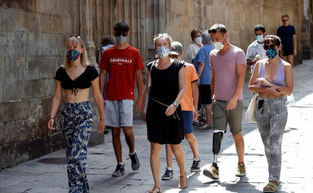 La mascarilla se hace obligatoria en más de la mitad de España