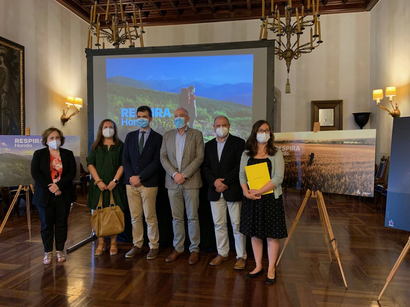 Los Municipios Jacobeos presentan la campaña promocional' del Camino de Santiago: 'Respira Hondo'