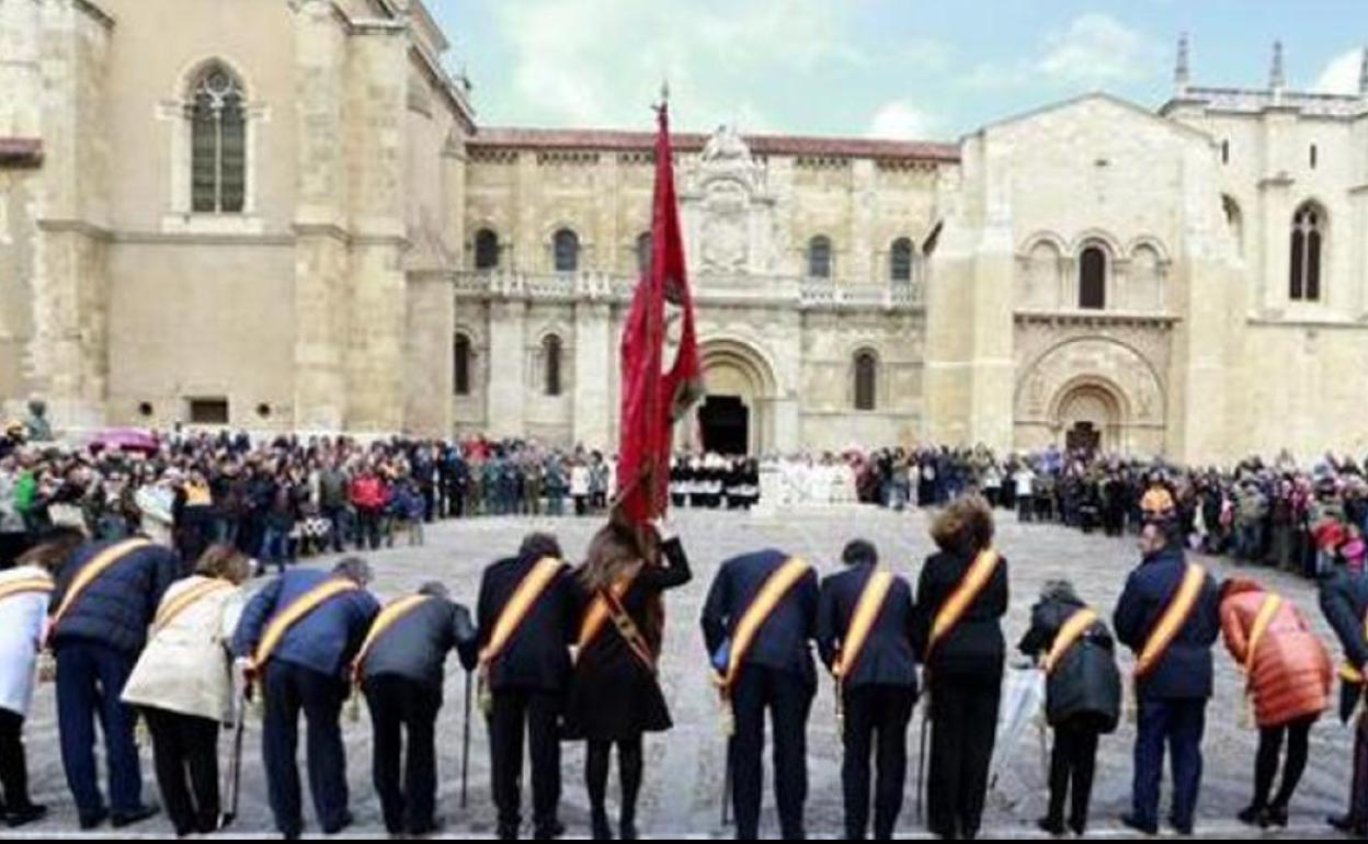Momento del tradicional saludo de las Cabezadas.