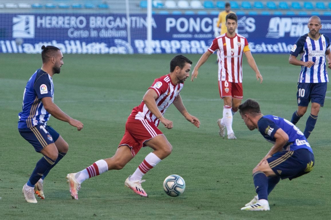 La Ponferradina se impone al Almería con gol de Yuri en El Toralín y logra respirar tranquila con la salvación en el bolsillo | El delantero se convierte en el máximo goleador en solitario de la historia de la Deportiva con 157 'dianas'. 