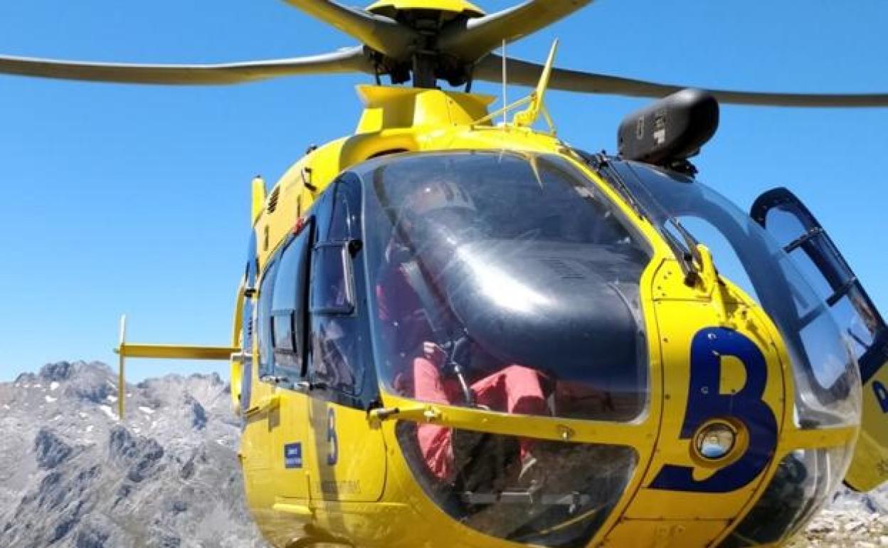 l helicóptero medicalizado, en Camaleño.