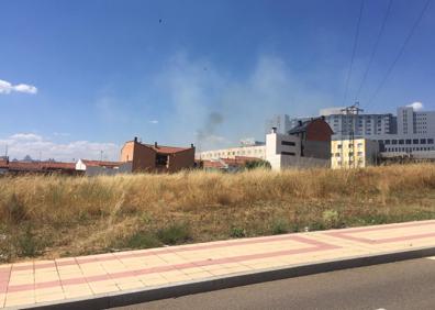 Imagen secundaria 1 - Imágenes del incendio.
