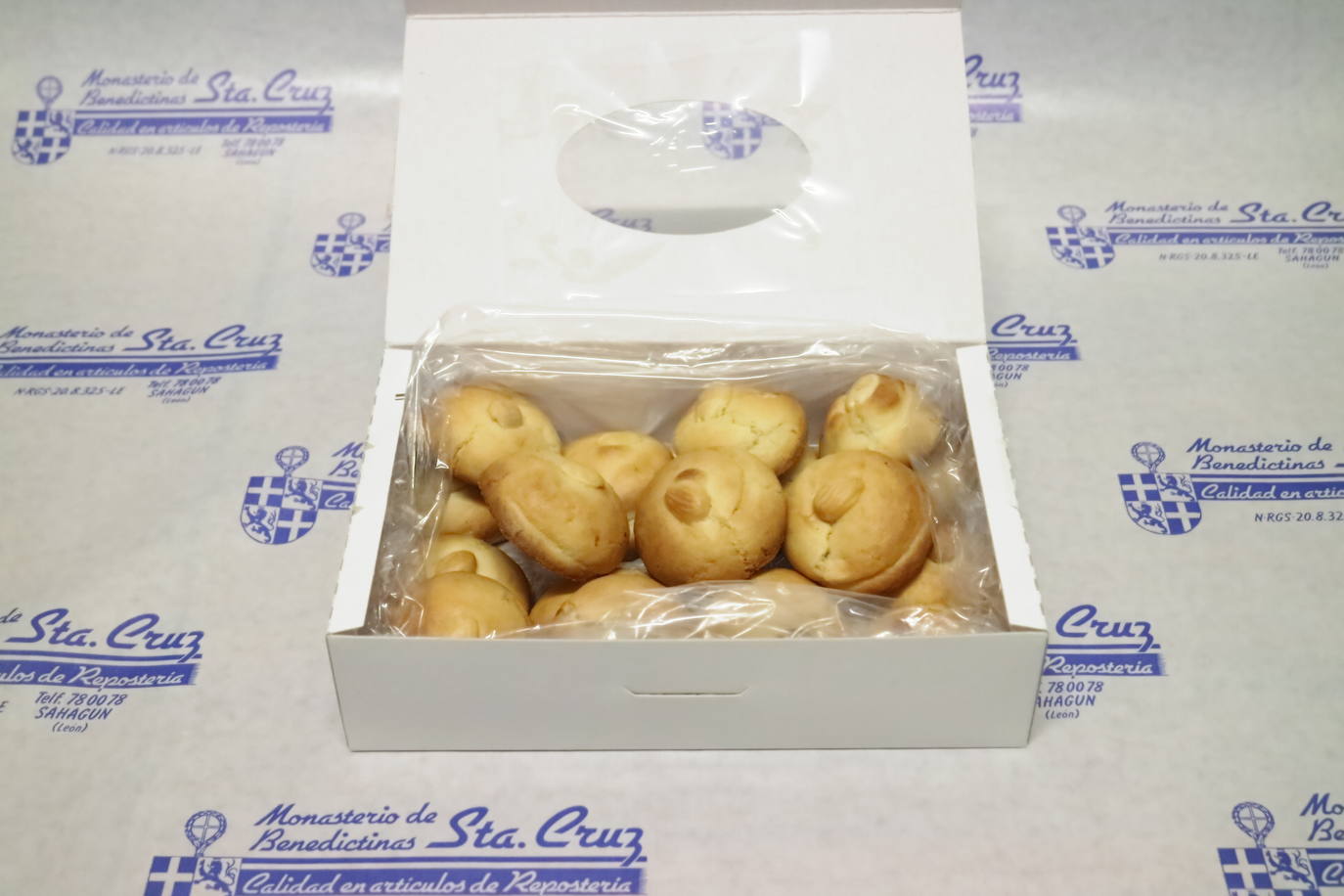 Las hermanas del Real Monasterio de San Benito del Real de Sahagún elaboran numerosos dulces de forma artesanal con recetas que atesoran desde la Edad Media.