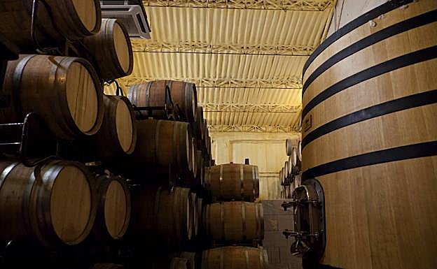 La fermentación y maceración del vino es uno de los pasos esenciales para lograr el sabor de Casar de Burbia.