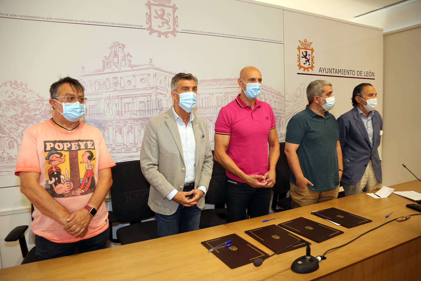 Fotos: Firma del Diálogo Social en el Ayuntamiento de León