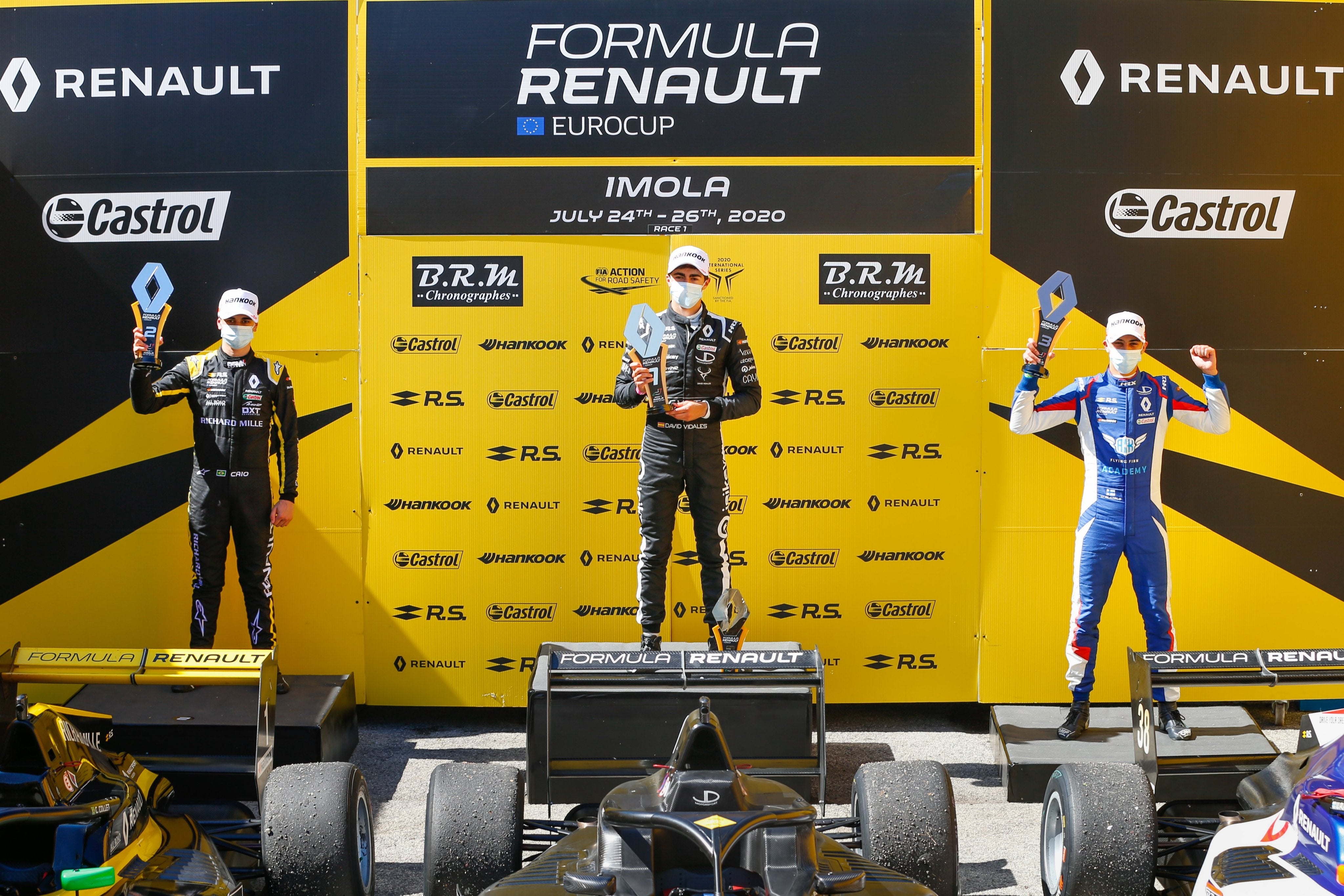 Fotos: David Vidales se estrena en la Fórmula Renault ganando