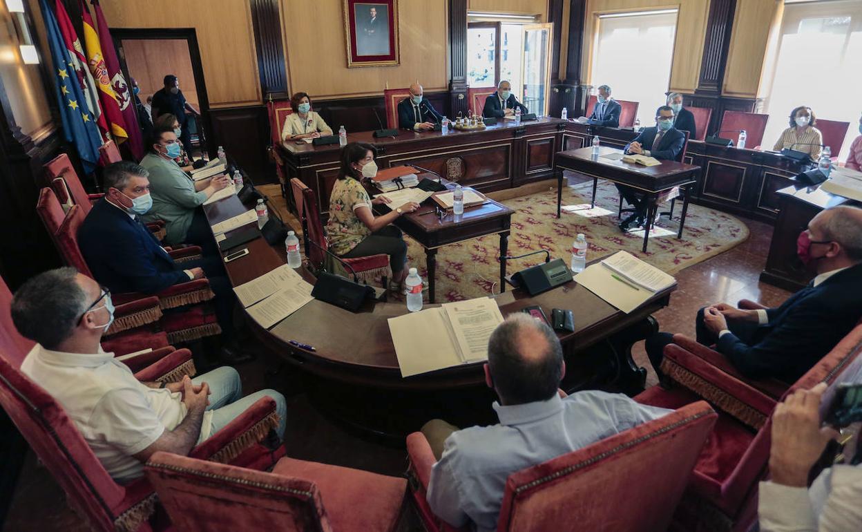 Pleno del Ayuntamiento de León.