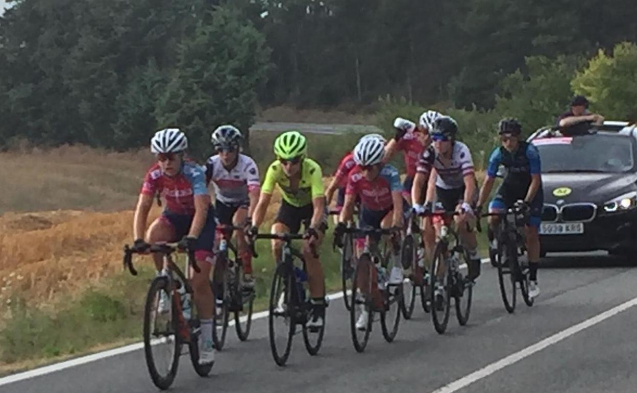 Fassoi y Laizane, en el grupo de cabeza del Trofeo Cendea de Galar.