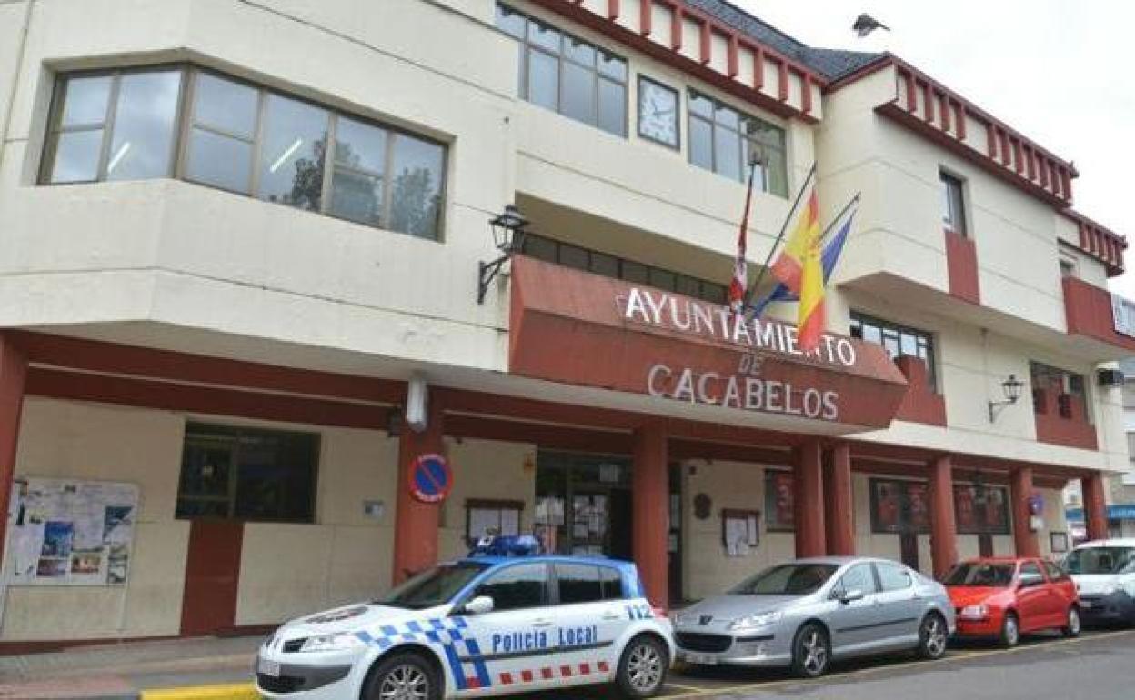 Ayuntamiento de Cacabelos.