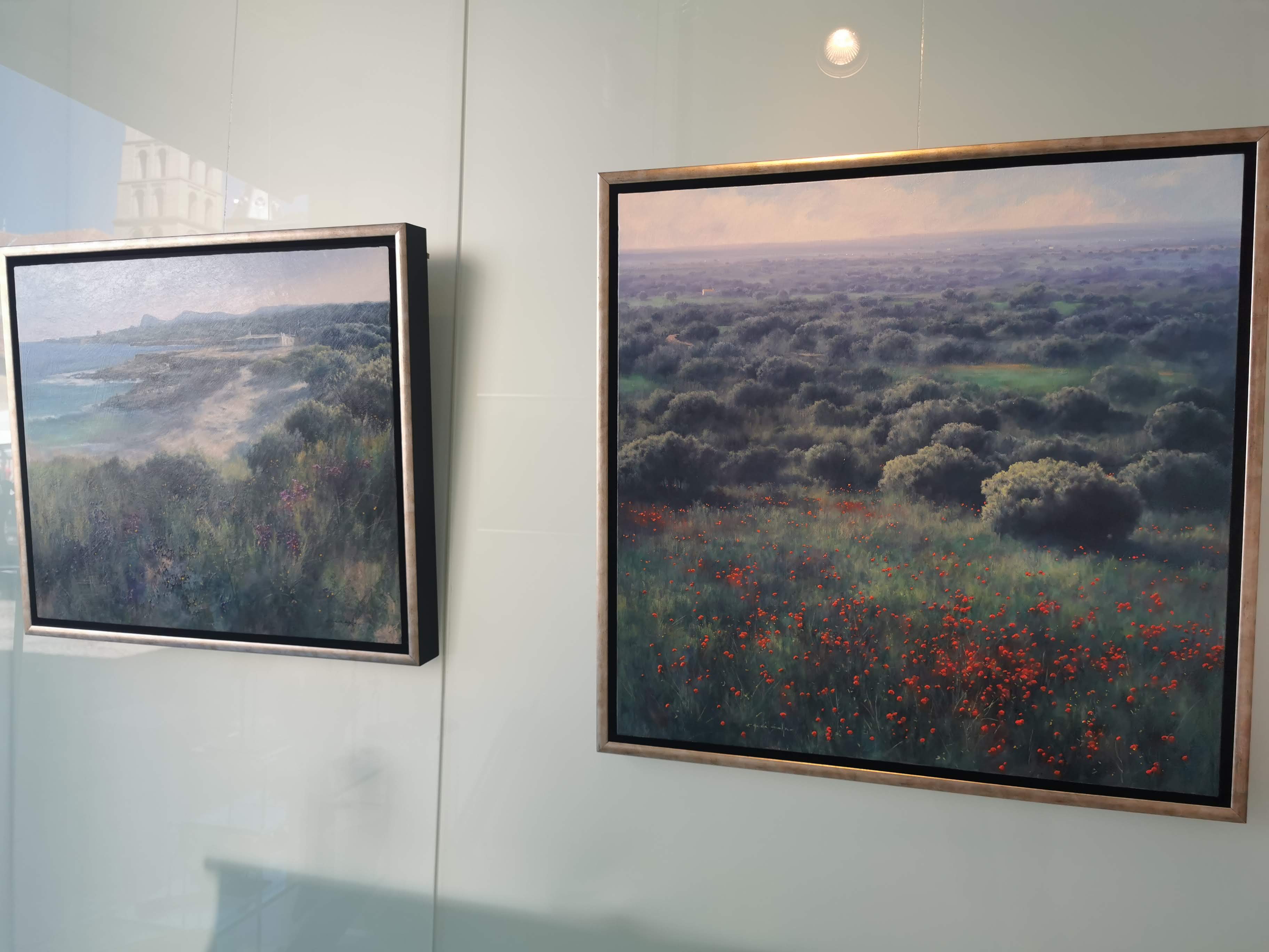 El pintor manchego natural de Tomelloso, considerado el mejor paisajista de España, expone en la galería Alemi de la capital leonesa una serie dedicada a las Lagunas de Ruidera en Ciudad Real.