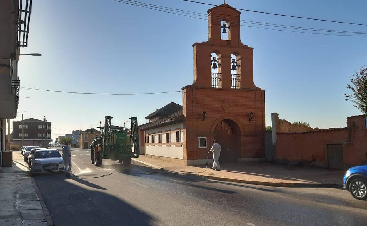 Desinfección en Santa María del Páramo.