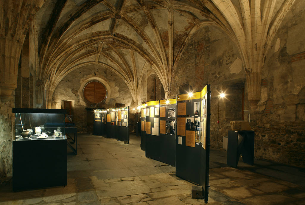 El Consorcio Provincial de Turismo y Leonoticias realizan un recorrido por tierras bercianas para conocer Las Médulas, el monasterio de Carracedo y Villafranca del Bierzo