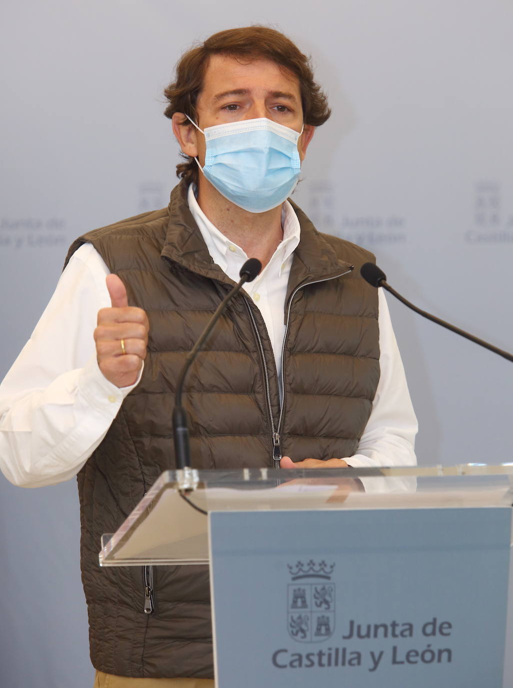 El presidente de la Junta de Castilla y León, Alfonso Fernández Mañueco, visita la Tebaida berciana y la localidad de Montes de Valduez