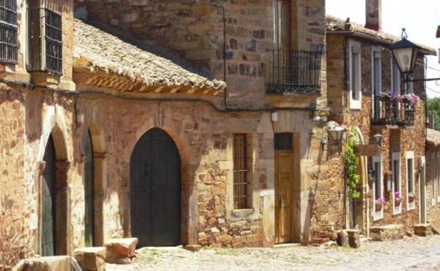 Peñalba de Santiago y Castrillo de los Polvazares se unen a la cuarta edición de la Noche Romántica