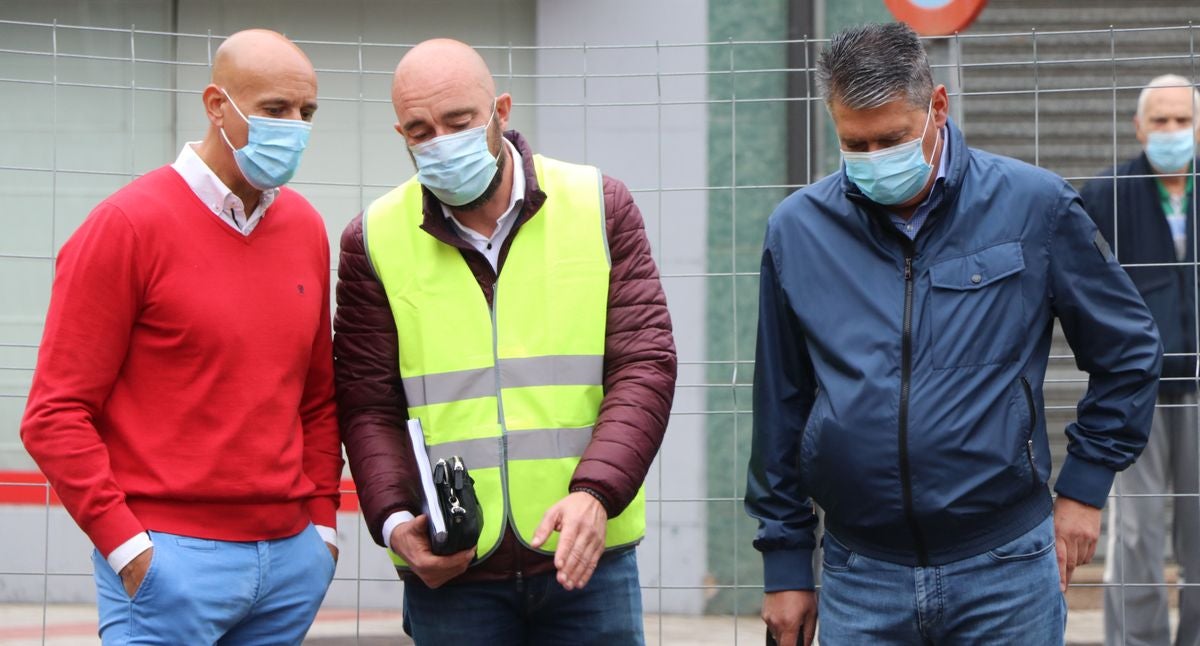 Fotos: El alcalde de León visita las obras en la red de saneamiento