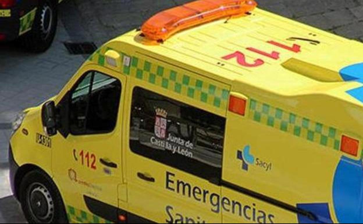 Una ambulancia de Emergencias del Sacyl. 