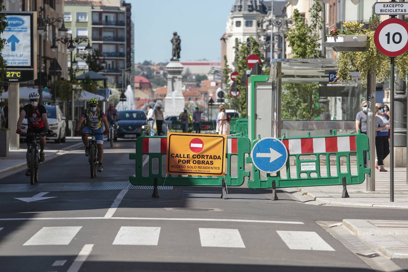 Inicio de las obras de peartonalización en la avenida de Ordoño II de León