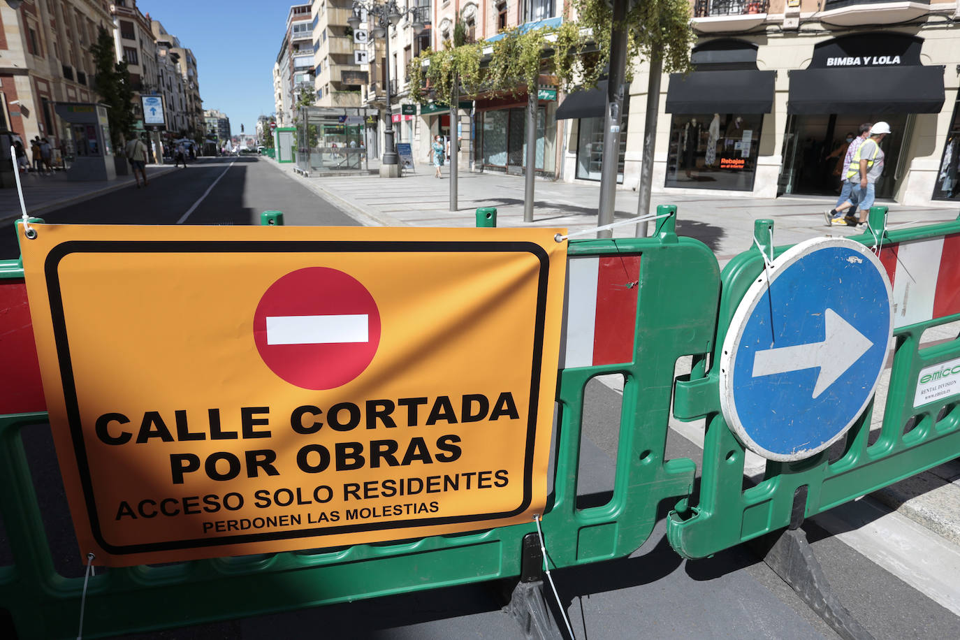 Inicio de las obras de peartonalización en la avenida de Ordoño II de León