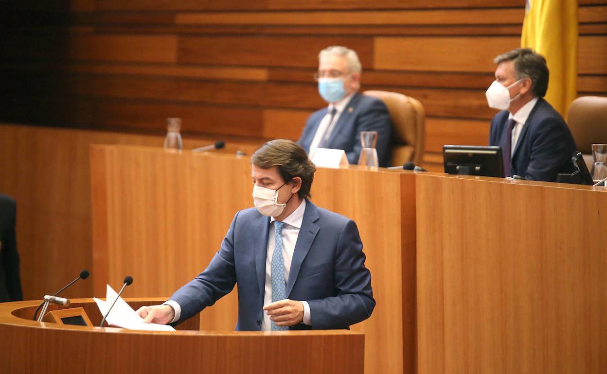 Mañueco defiende el aumento del gasto en sanidad y pide a Tudanca que deje de «mentir»