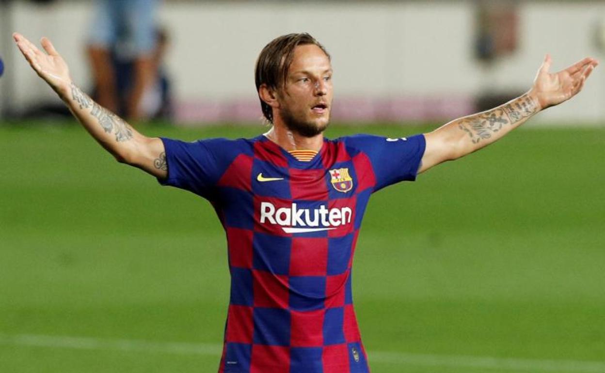 Ivan Rakitic, durante un partido con el Barça.