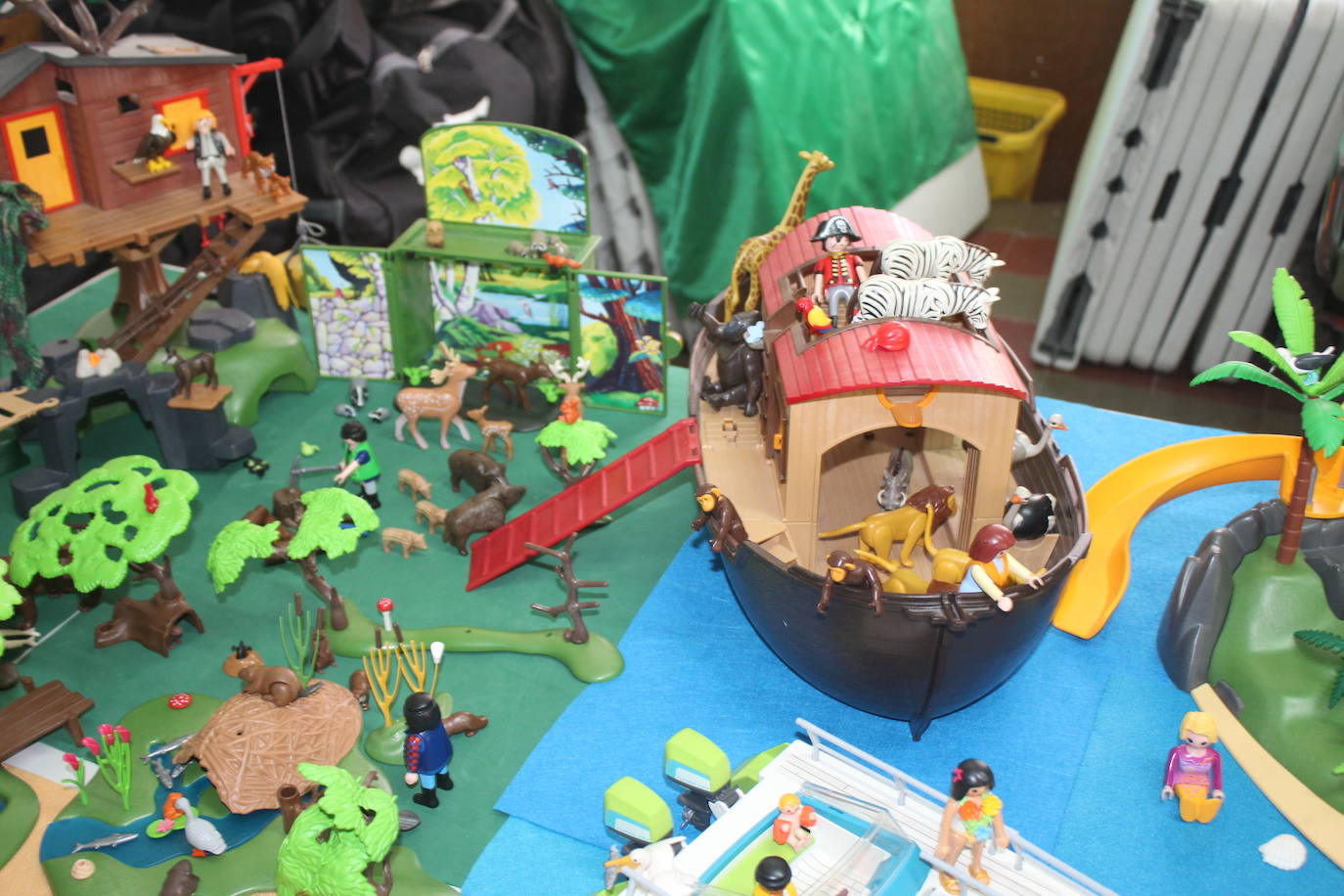 Fotos: Villabalter acoge una exposición de playmobil