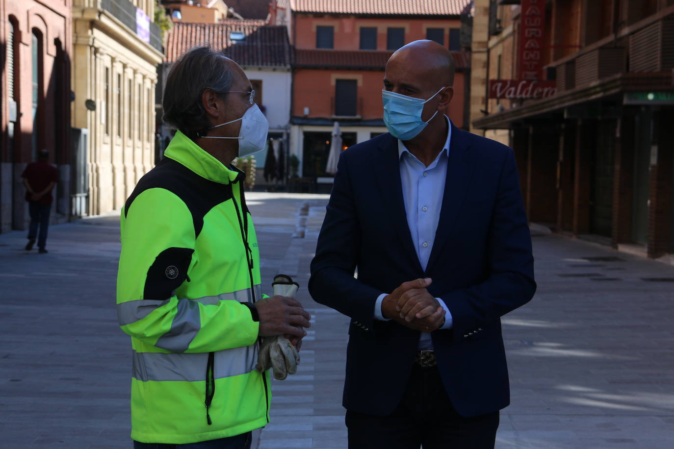 El alcalde de León visita las actuaciones en Arco de Ánimas y Legio VII.