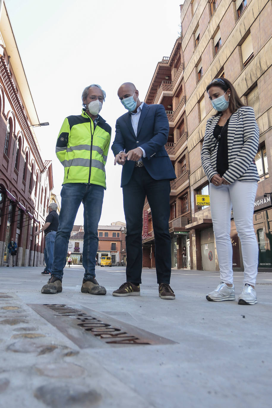 El alcalde de León visita las actuaciones en Arco de Ánimas y Legio VII.