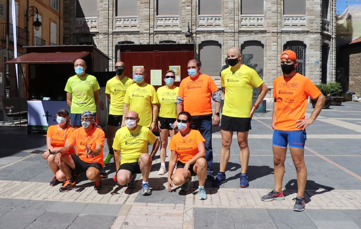 La carrera A Santiago Contra el Cáncer ha llegado este domingo a su destino, este año, sin salir de León.