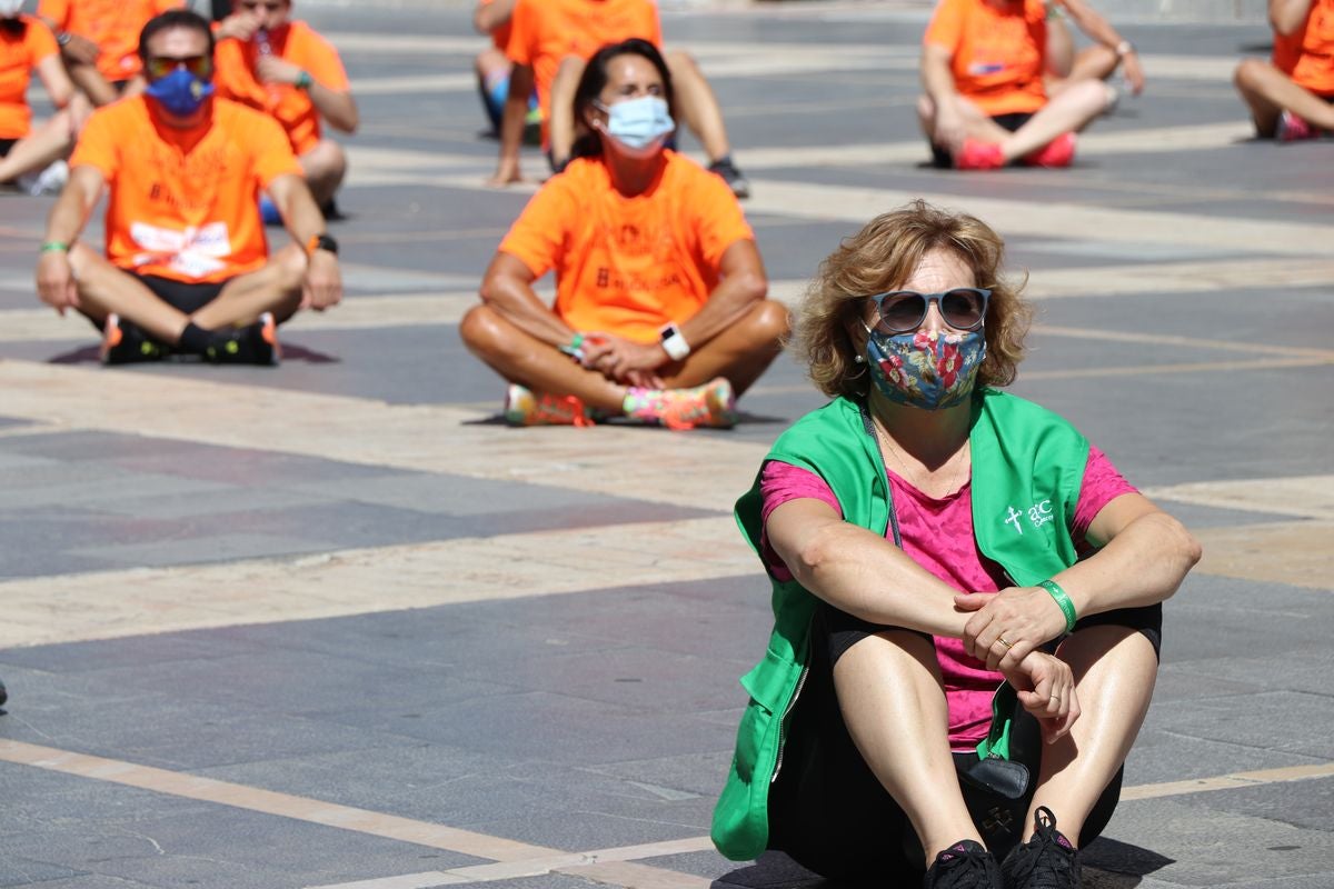 La carrera A Santiago Contra el Cáncer ha llegado este domingo a su destino, este año, sin salir de León.