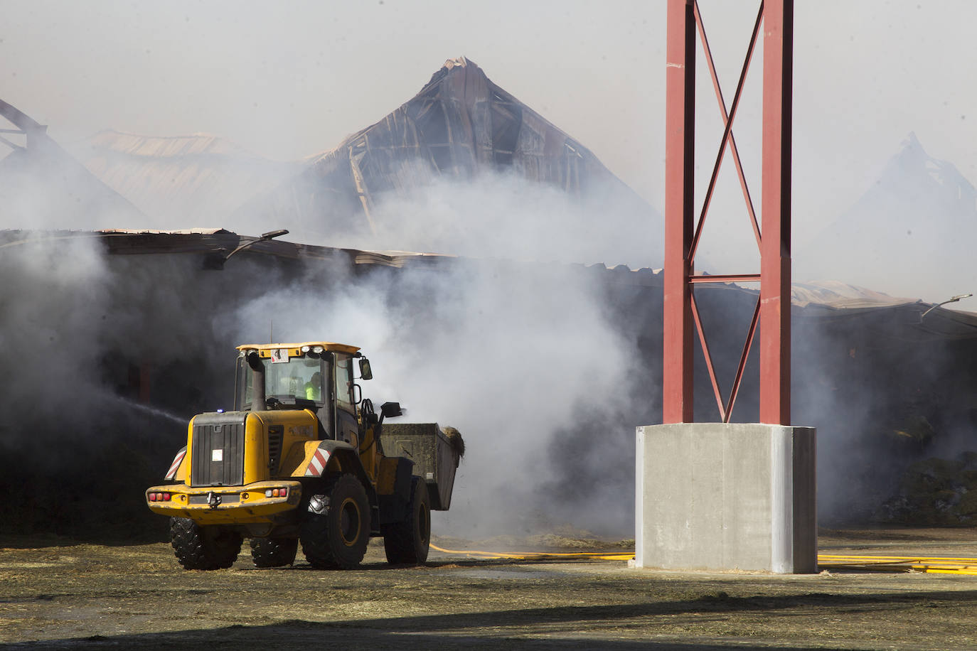 Incendio en la cooperativa Cobadu en Zamora. 
