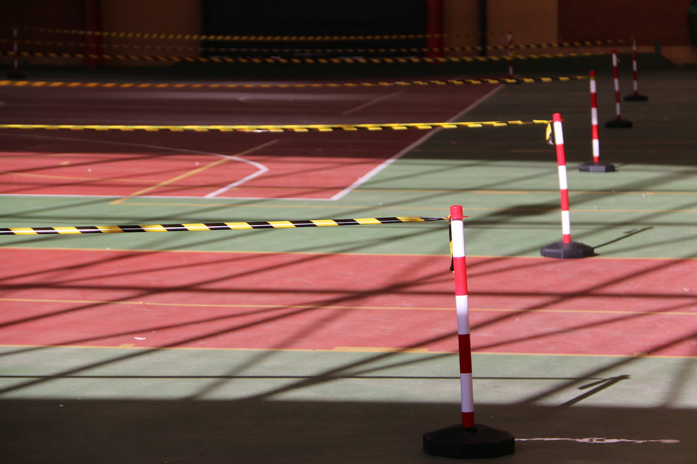 El centro educativo se prepara para que los más pequeños regresen al aula entre medidas de seguridad.