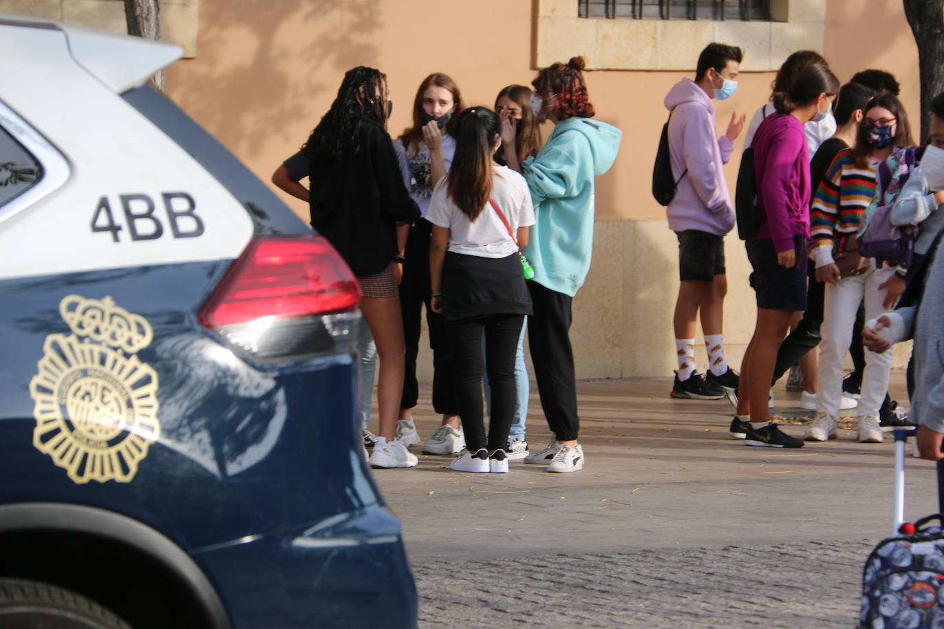 Los agentes tratarán de garantizar el cumplimiento de las normas por parte de los alumnos.