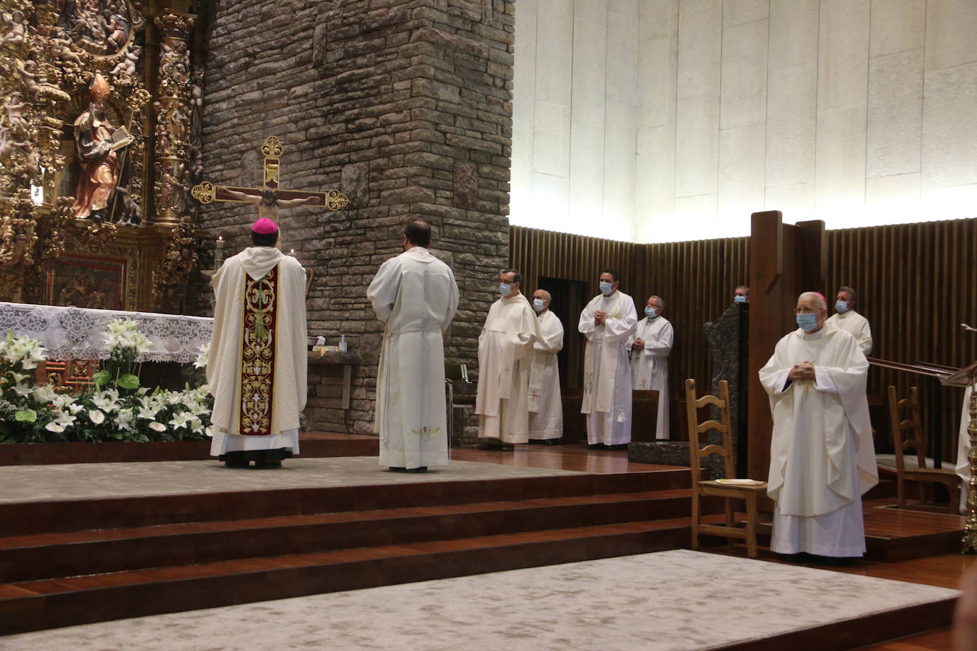 La Virgen del Camino recibe honores bajo estrictas medidas sanitarias.