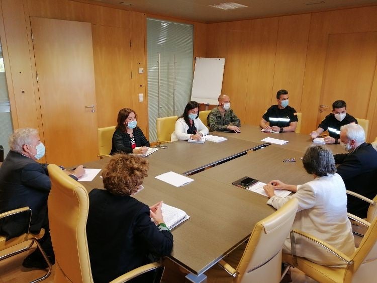 Fotos: Reunión entre Sanidad, Ejército y la UME