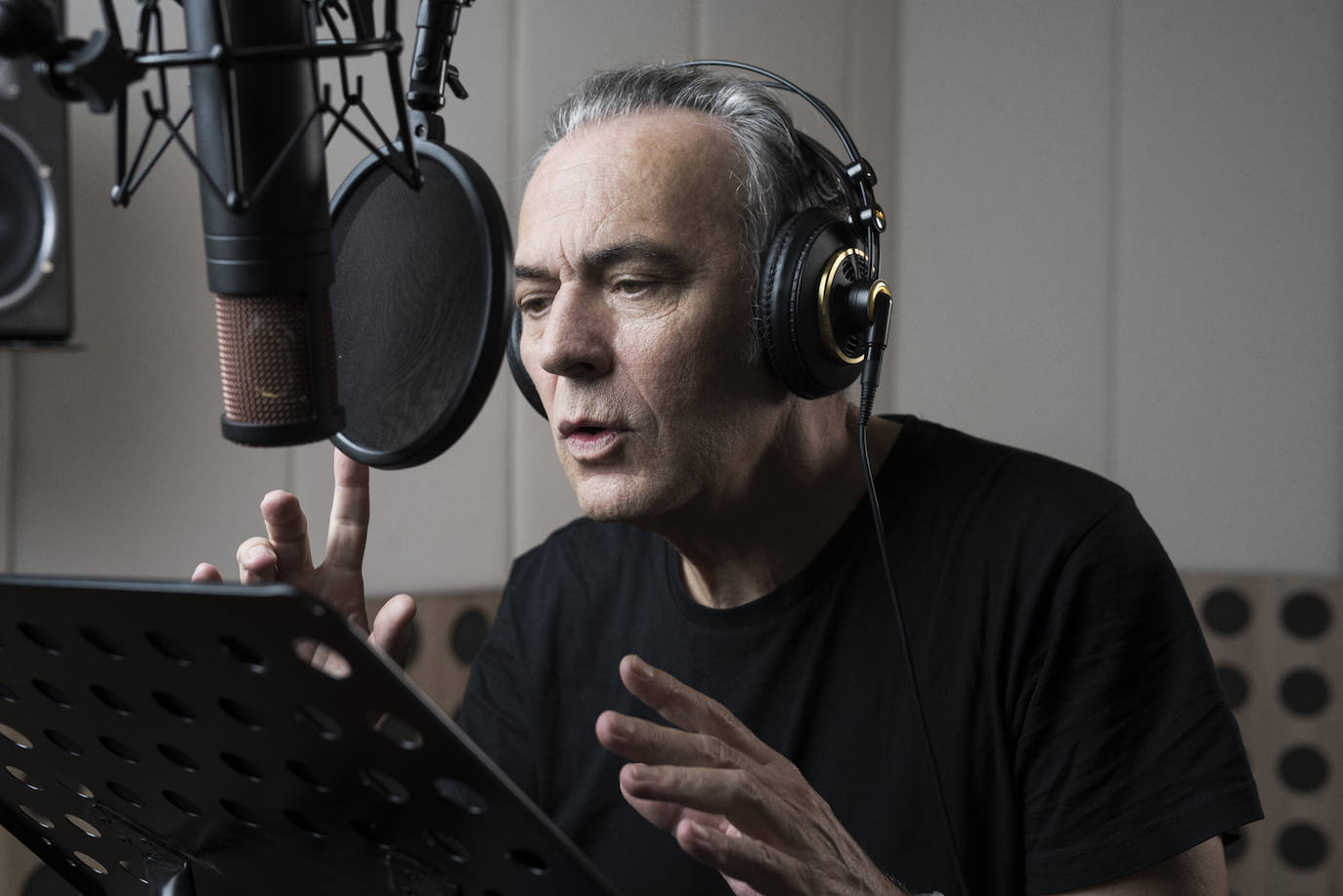 Jose Coronado, durante la grabación de uno de los relatos.