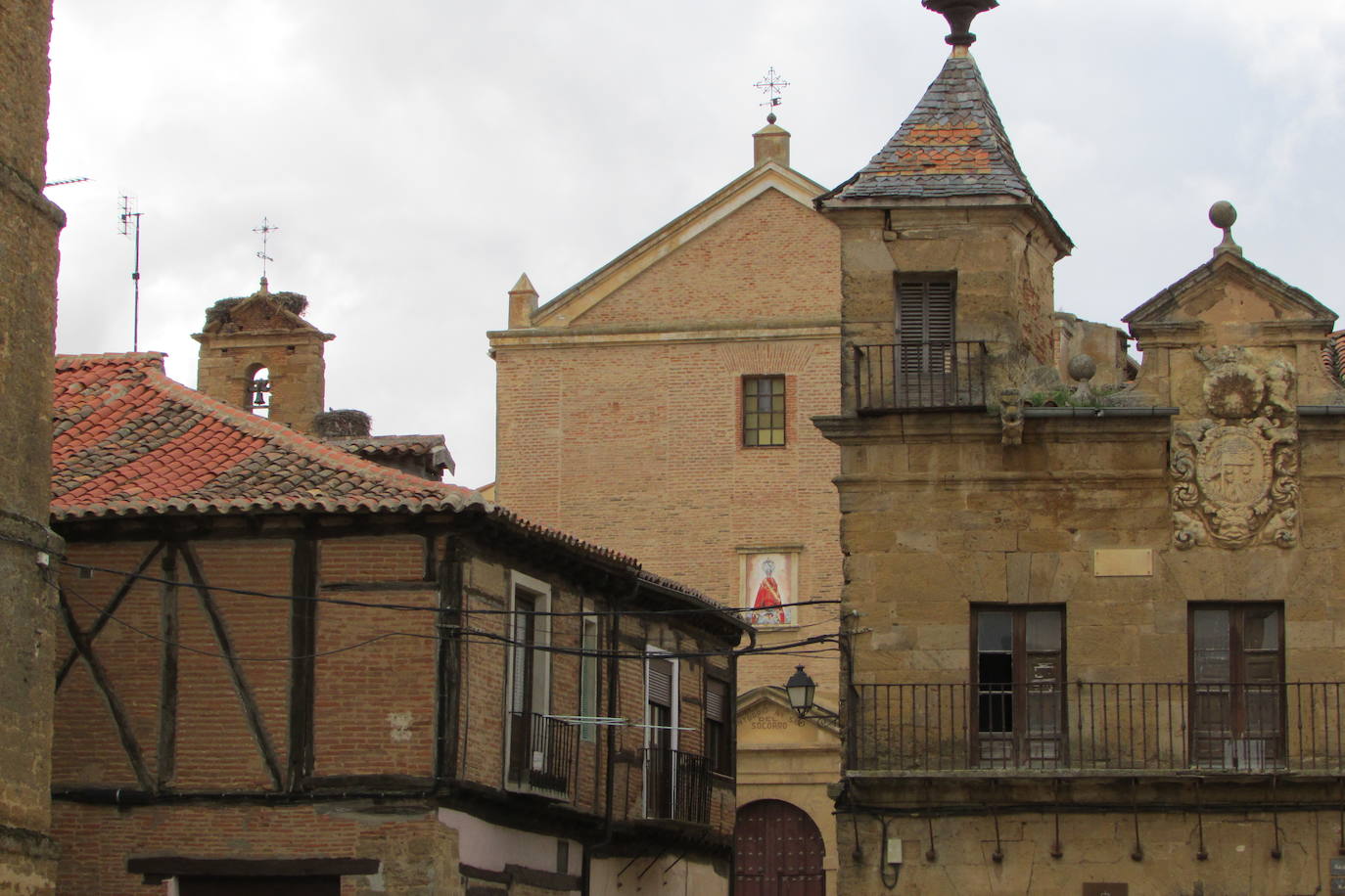 El Consorcio Provincial de Turismo y Leonoticias realizan un recorrido por Valencia de Don Juan, Toral De Los Guzmanes y Valderas tres localidades con valor histórico y tradicional incalculable 