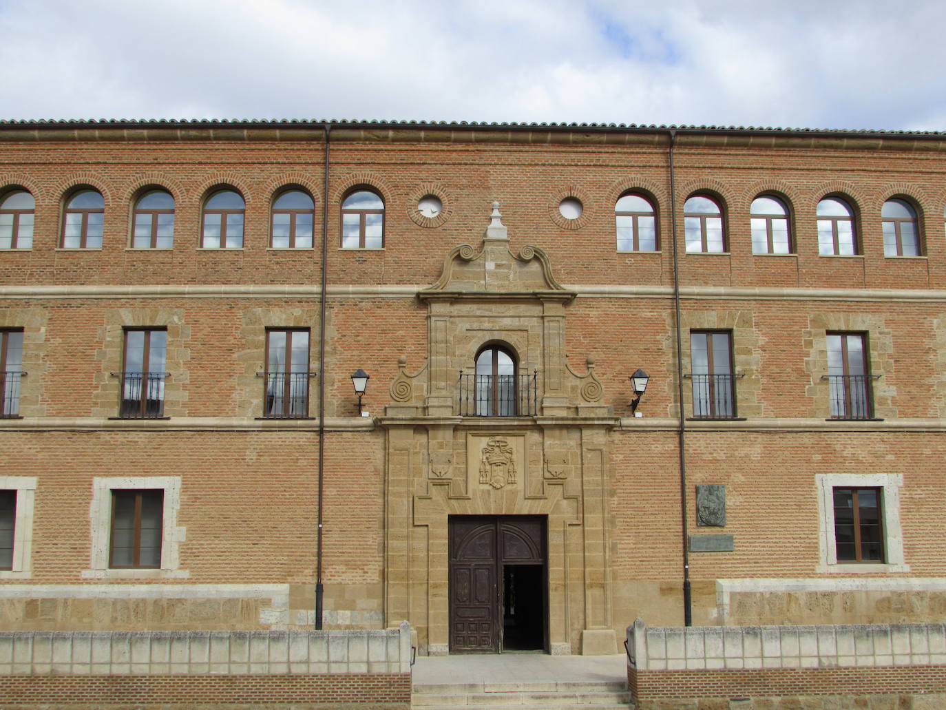 El Consorcio Provincial de Turismo y Leonoticias realizan un recorrido por Valencia de Don Juan, Toral De Los Guzmanes y Valderas tres localidades con valor histórico y tradicional incalculable 